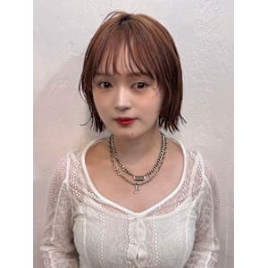 オレンジブラウン　ミニウルフ　顔周りレイヤー　ワイドバング