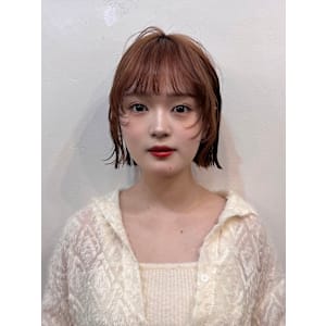 ミニボブ　小顔レイヤー　艶カラー　オレンジベージュ　