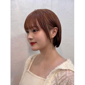 丸ボブ　ストレート　フェミニン　イエベカラー　艶カラー