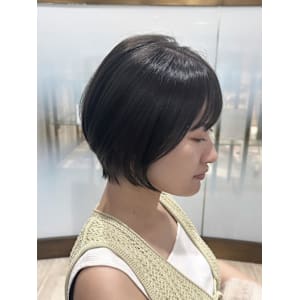 ひし形ショートヘア、水素カラー、透明感カラー