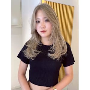 [rizu]レイヤーカット/ハイトーンカラー