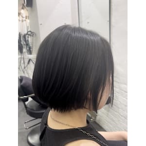 ホリスティック縮毛矯正×収まるボブ