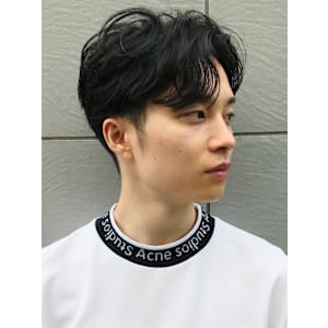 大人男性◎ツーブロックセンターパートスタイル