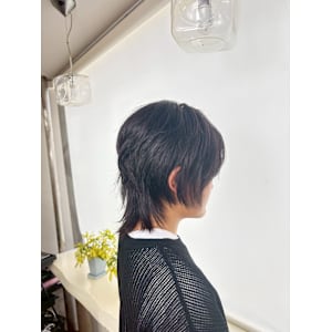 黒髪レイヤーウルフ