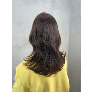 20代30代40代/やわらかオリーブベージュ/くびれカット