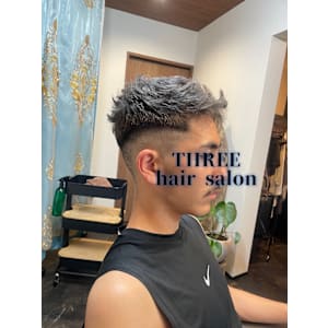 シルバーカラー×フェードカット - THREE hair salon【スリーヘアサロン】掲載中