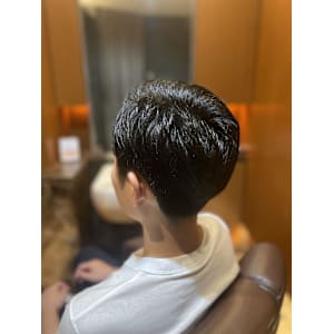 銀座　理容室　ビジネスショートヘア