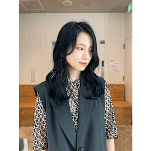 ブルーブラック/暗髪/ブルーカラー/韓国ヘア