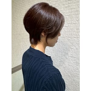 大人マッシュ ショートレイヤー マロンブラウン 似合わせ