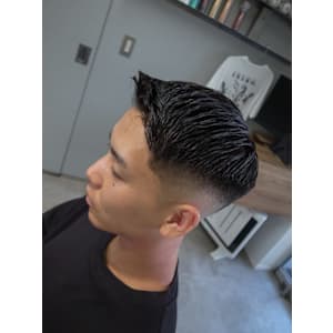クルーカットバーバーフェードビジネス