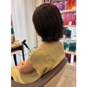 オリーブベージュ　大人ボブスタイル - u'i by first北四番丁【ウイバイファーストキタヨバンチョウ】掲載中