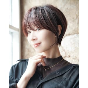 大人可愛い20代30代40代黒髪前下がりショートボブ丸みショ