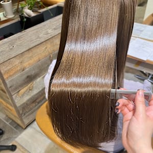 ミルクティーベージュ