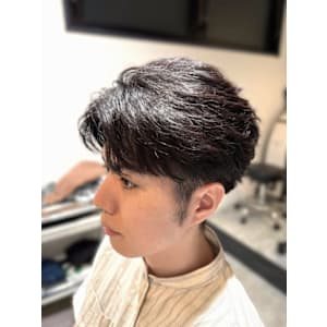 大人の余裕漂うナチュラルショートスタイル