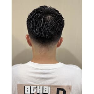 かき上げバング束感フェードショート - グレイスフルバーバー プラチナム【グレイスフルバーバー プラチナム】掲載中