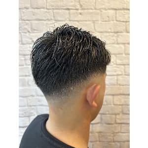  大人のスキンフェードカット - 銀座マツナガ 新宿パークタワー店【ギンザマツナガ】掲載中