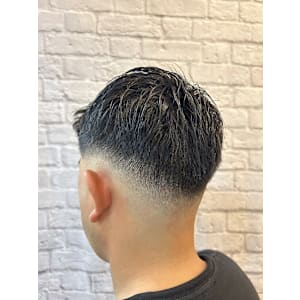 大人のスキンフェードカット - 銀座マツナガ 新宿パークタワー店【ギンザマツナガ】掲載中