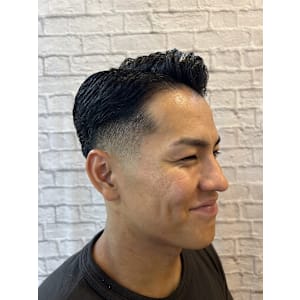 ツーブロック×スキンフェード