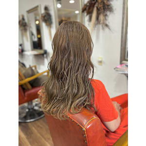 ミルクティーベージュ