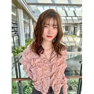 ★明るめアッシュグレー×ミディアムヘア★