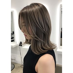 髪質改善専門店 個室型美容室GULGUL 秋葉原店×スタイル