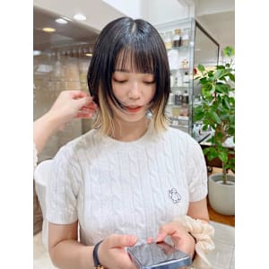 【インナーカラー＋レイヤーボブ】