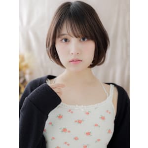 斜めバング暗髪ひし形小顔丸みショートボブ　マロンベージュ