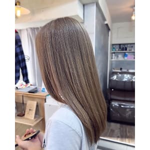 柔らかミルクティーベージュ×うる艶質感の髪質改善♪