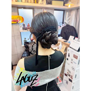 【ヘアセット】上品シニヨン×黒リボンのクラシカルアレンジ