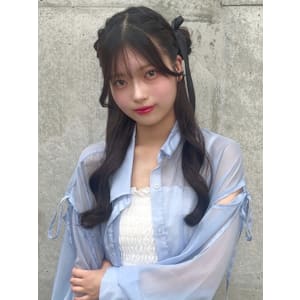 ヘアアレンジ ハーフツイン 顔周りレイヤー 韓国 ゆる巻き