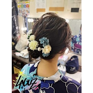 【ヘアセット】 浴衣に合う ゆるふわまとめ 花飾り付き