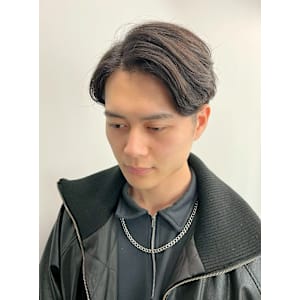 マッシュ センターパート ニュアンスパーマ メンズカット