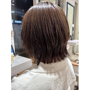 ウルフボブ／外ハネ