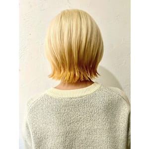 くびれボブ/ブリーチグラデーション/外ハネ
