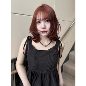 ケイ＊10〜20代ハッシュカット　ミディアムレイヤー