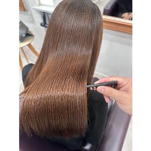 自然にまとまる髪質改善トリートメント