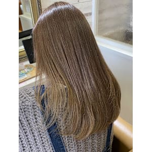 表面の白髪が光らない☆チラ見えインナーか - EMU international 白岡 CUTE店【エムインターナショナル】掲載中