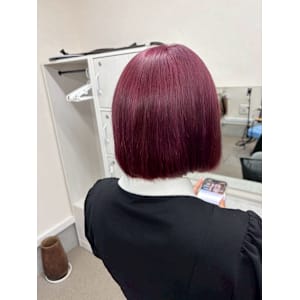 チェリーレッド