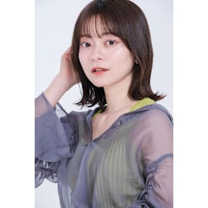 外ハネミディアムボブ