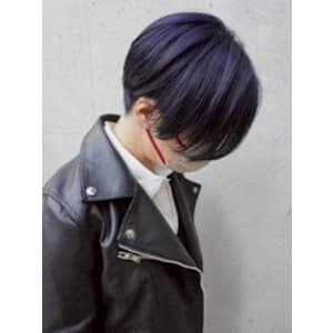 #ダークブルーヘアカラー　#前下がりショート