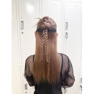 ハーフアップ/カチモリ/タイトアレンジ/お呼ばれヘア