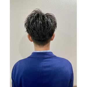 ツーブロックフェザーショート【新宿/理容室/バーバー】