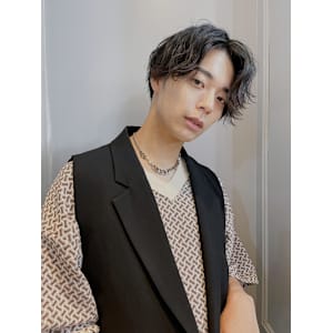 センターパートニュアンススパイラルパーマ横浜