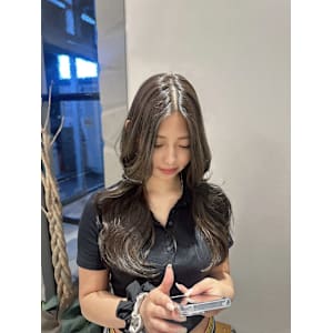 【Lolonois天満】オリーブカラー×韓国風くびれレイヤー