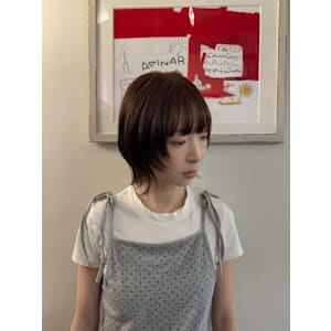 ふんわり透け感/大人かわいいショートウルフ