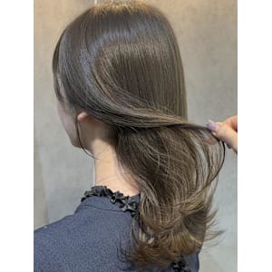 ○透明感オリーブベージュ