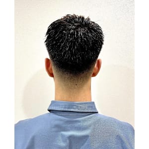 クロップスタイル【バーバー/フェード/理容室】