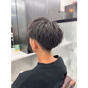 爽やかツーブロック　刈り上げマッシュ　黒髪　20代