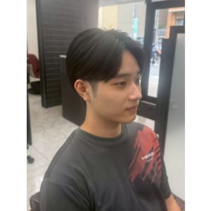 ツーブロック　刈り上げ　毛流れセンターパート - MEN'S SALON SOLEIL by alfRed【メンズサロンソレイユ バイアルフレッド】掲載中