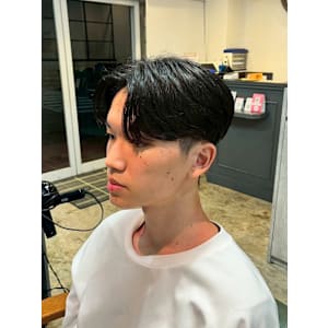 毛流れセンターパート　韓国センターパート　ニュアンスパーマ　